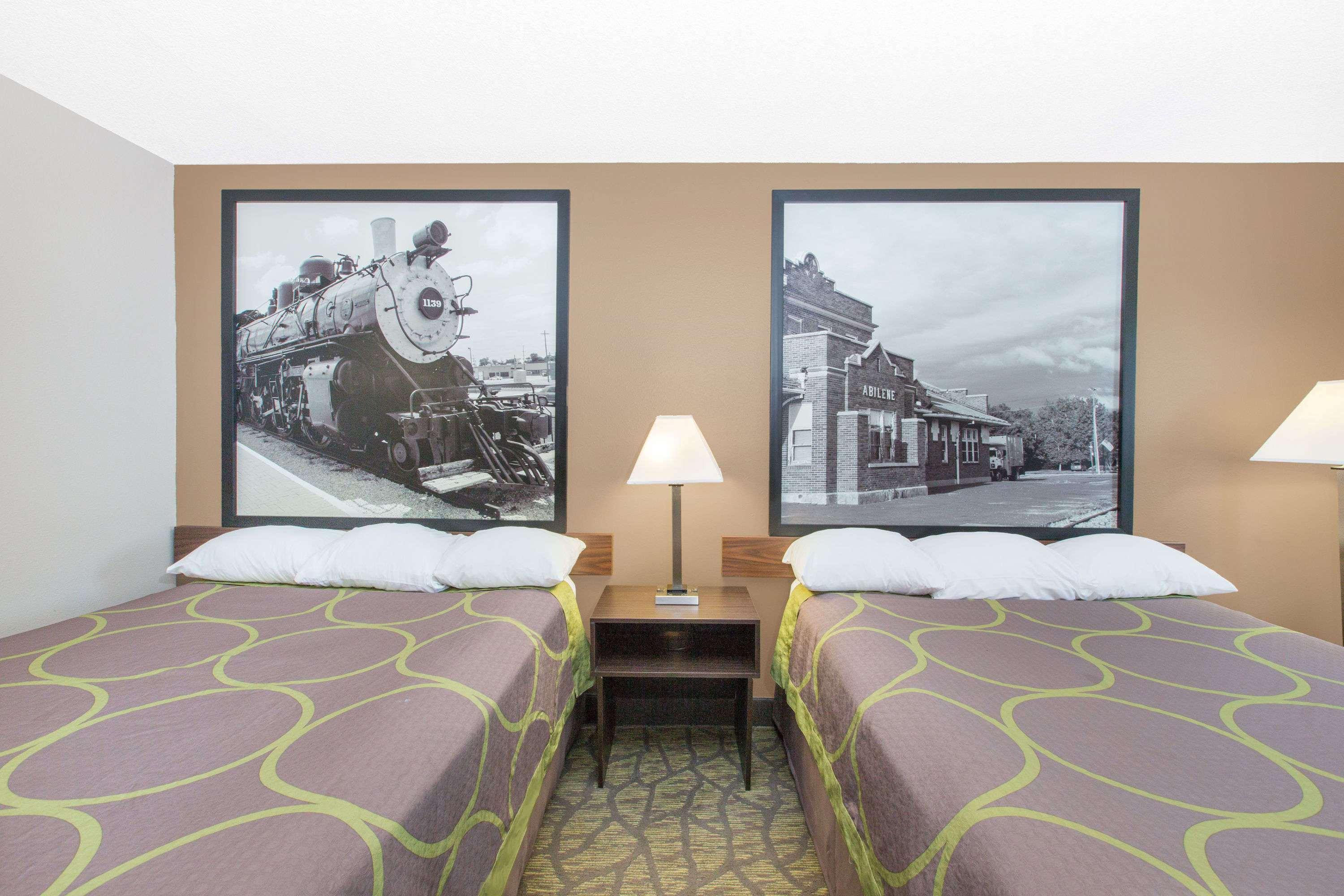 Super 8 By Wyndham Belleville Ngoại thất bức ảnh